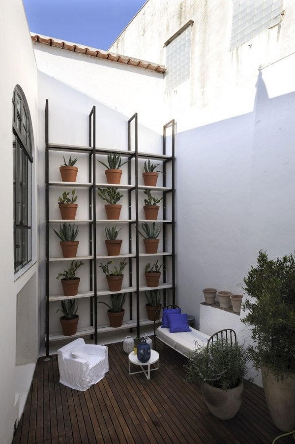 moderna möbler-uteplats-växter-balkong