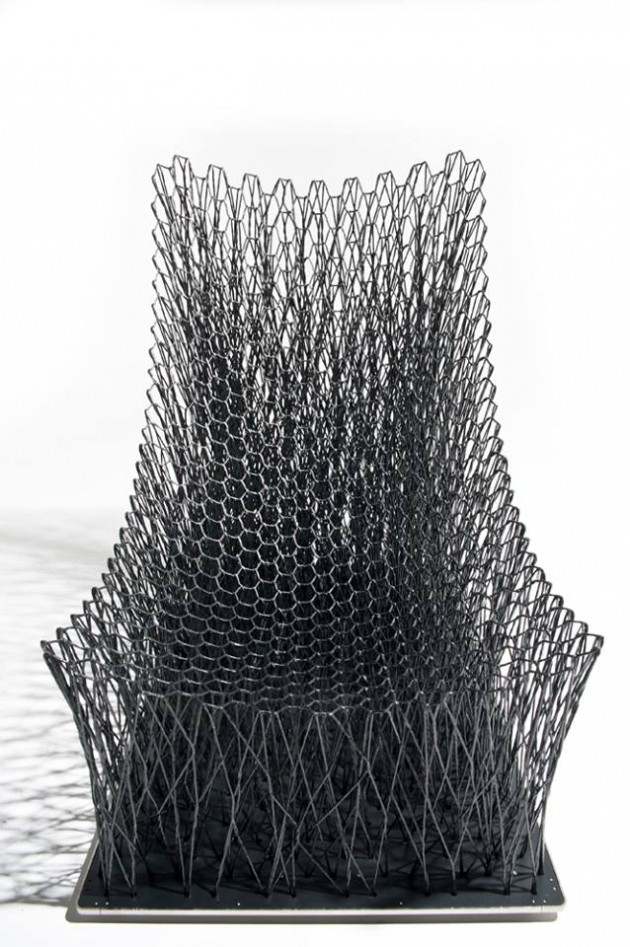 Metallbas-minimalistisk-utseende-sexkantig-gitter-struktur