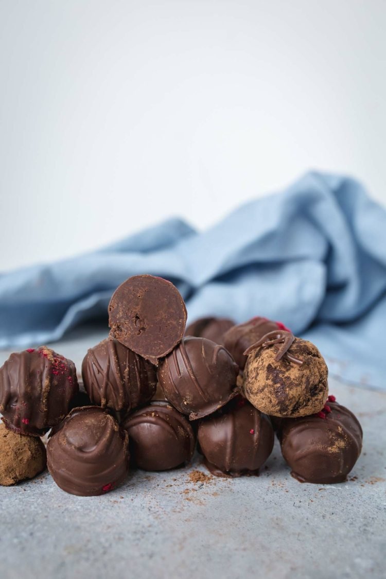 Chokladtröfflar med lågt kaloriinnehåll hälsosamma mellanmål Hoppebönsgummi glutenfritt
