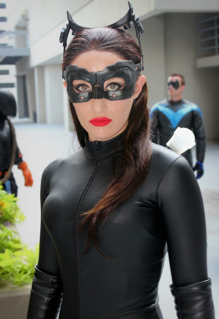 kostym-halloween-karneval-vuxen-catwoman