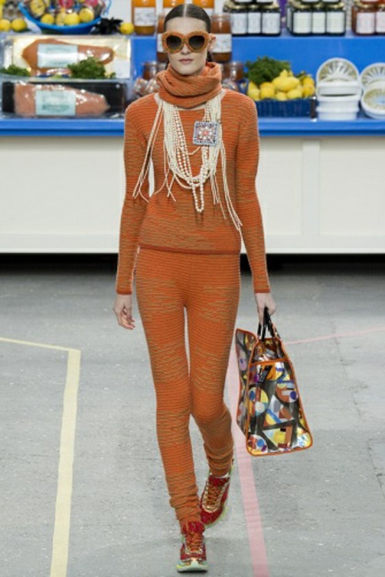 Outfit-i-orange-leggings-och-coltröja