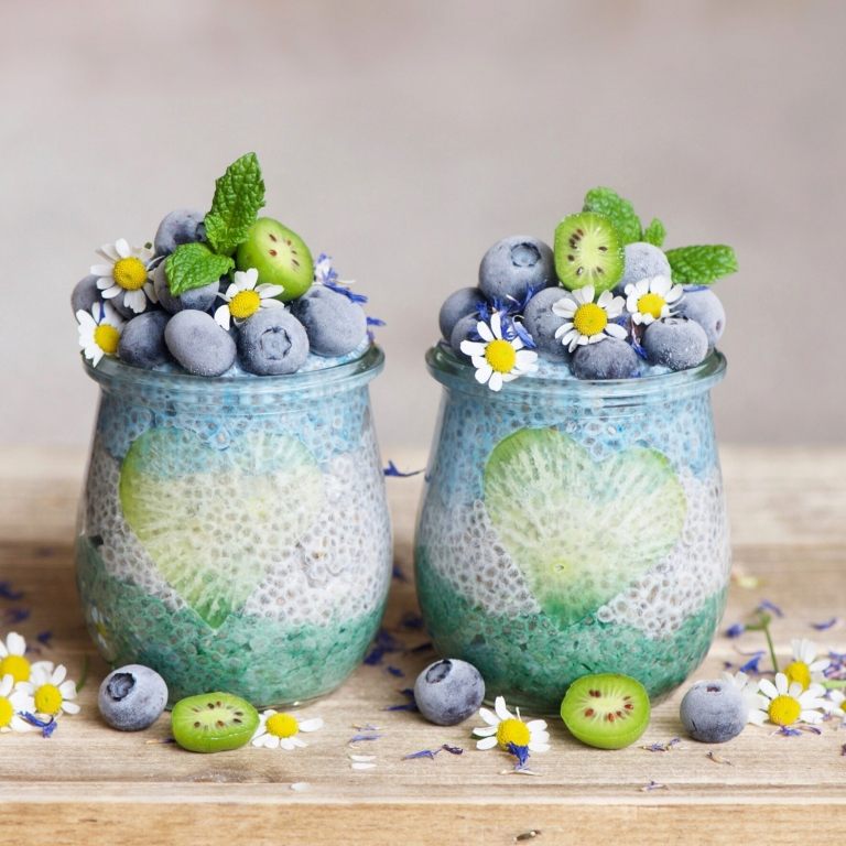 Gör chiafrön kokosmjölk veganpudding själv
