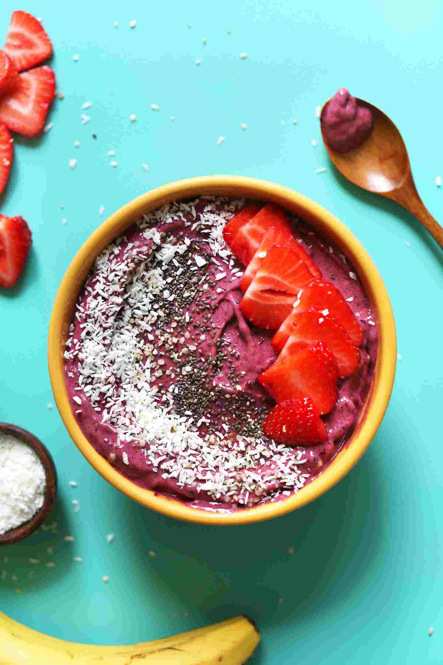 Smoothie -skålrecept vegan chiafrön i yoghurt