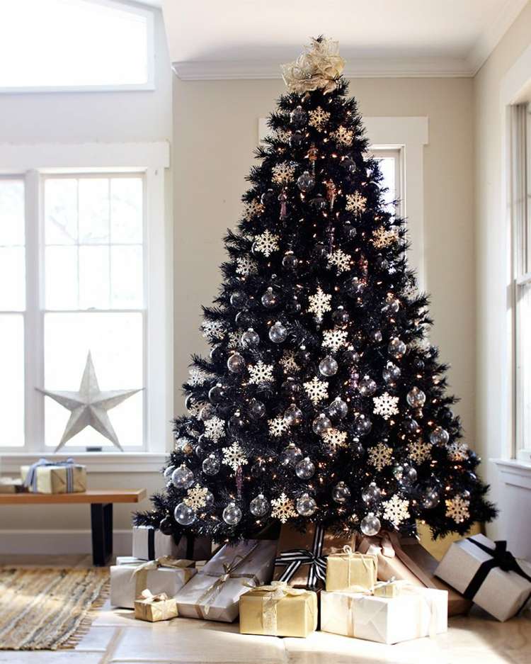 julgranssmycken elegant svart silver snöflingor deco vardagsrum