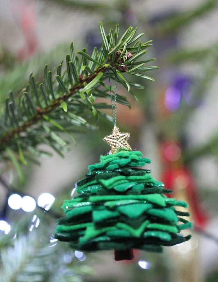 gör dina egna julgransdekorationer tannbaum stjärngröna filtlager