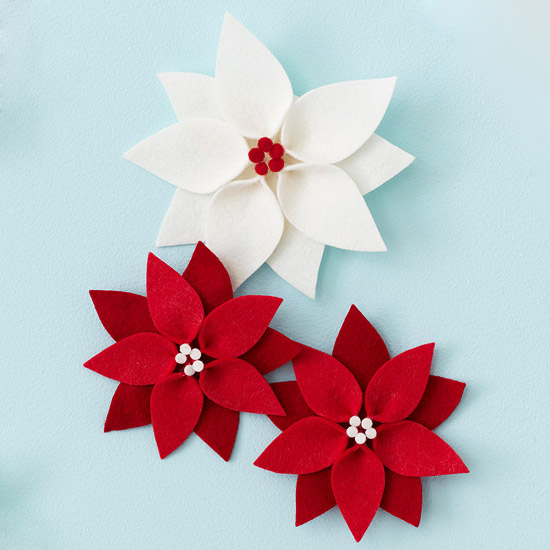 Julstjärna med blommor av filt