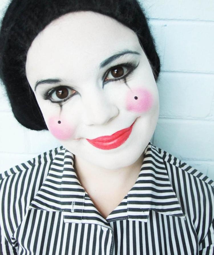 clown-smink-instruktioner-ansikte-smink-vit-svart-hatt