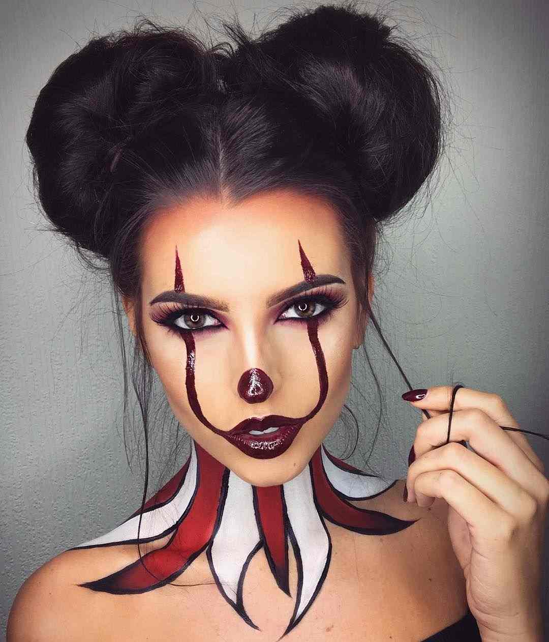 Det clown makeup instruktioner lätt att göra Halloween kostym för kvinnor själv