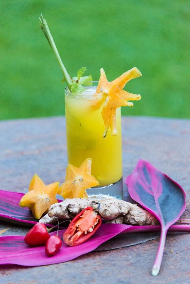 cocktails-dekorera-frukt-cut-out-stjärnor
