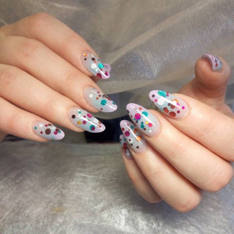 Baby Boomer Nails Idéer Confetti Nails Trend