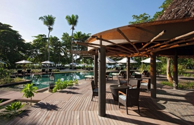 5-stjärnigt hotell i Seychellernas Constance Ephelia lounge terrasspool