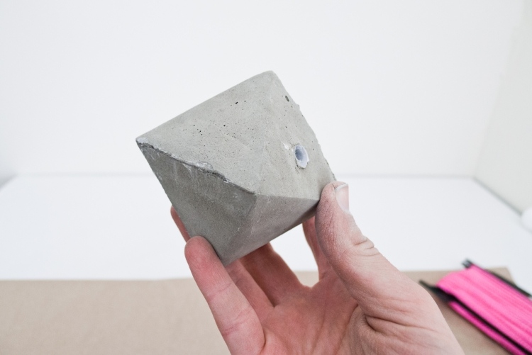cool-tinker-idéer-betong-levande-diy-krans-geometrisk-figur-pyramid-tinker
