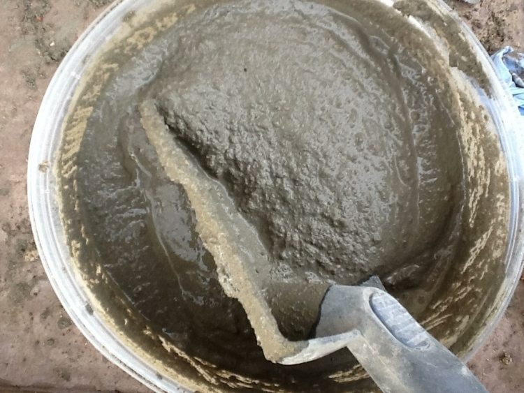 cool-tinker-idéer-betong-levande-cement-vatten-blandning-häll-hinkar