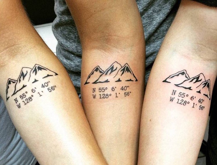Vänskap tatuering berg koordinerar händelse