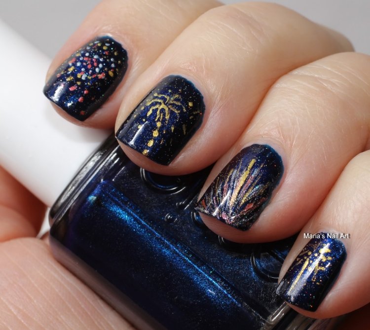 nageldesign-jul-nyårsafton-bilder-mörkbrunt-fyrverkerier-skimmer-guld