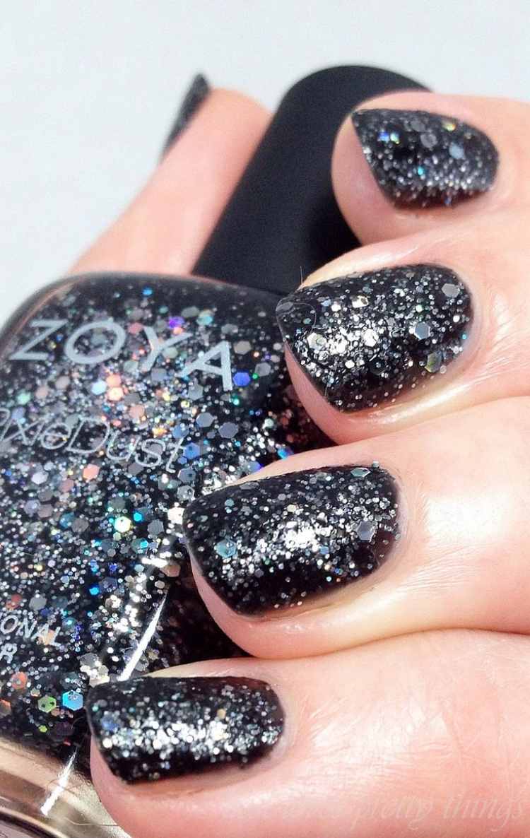 nageldesign-jul-nyår-bilder-svart-glitter-glamour
