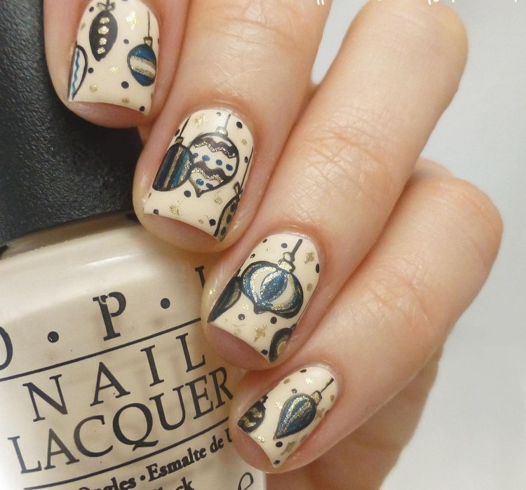 nageldesign-jul-nyårsafton-bilder-juldekorationer-beige-svart-skimmer