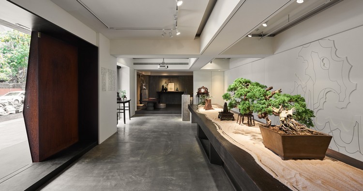 konstgalleri taiwan ingång corten stål dörrar geometriska