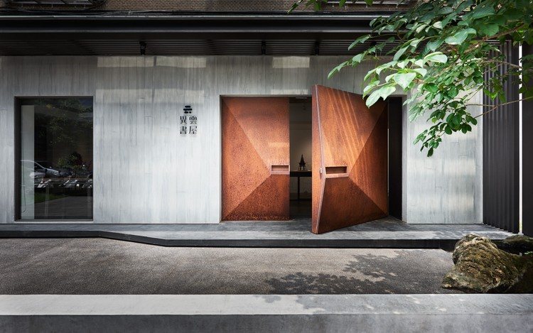 corten stål dörrar geometrisk design modern