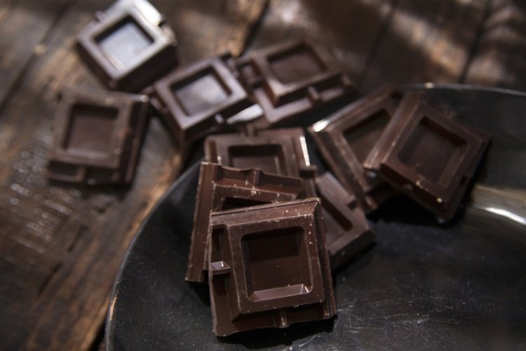 Mörk choklad för att lindra stress