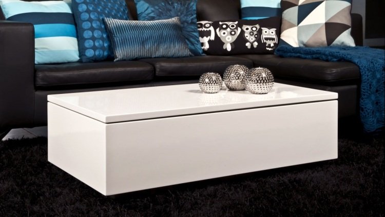 soffbord-högglans-vitt-kvadrat-minimalistiskt-enkelt-vanligt-fabrik-fina