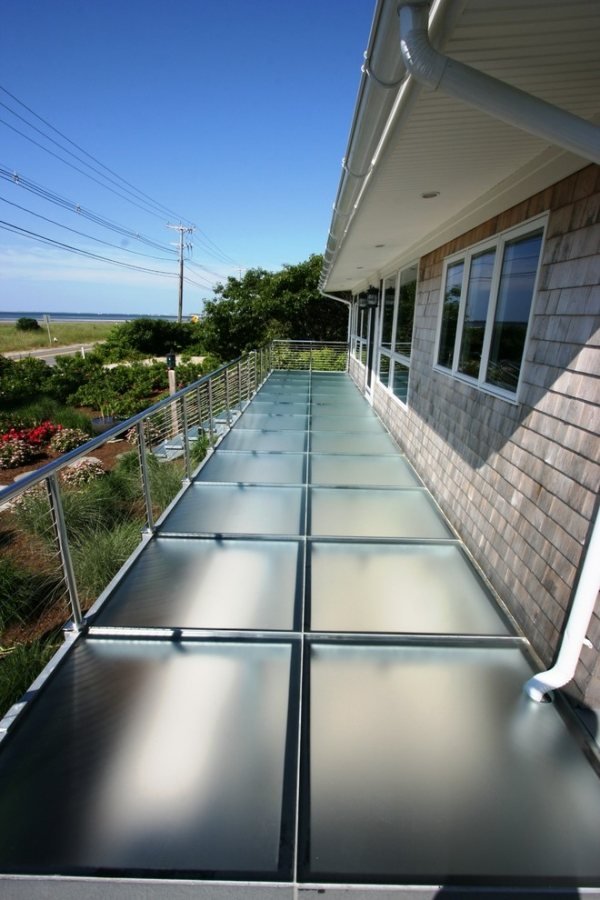 Balkongidéer golvbeläggning matt glas genomskinlighet ljushet modernt utseende
