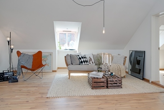 Inredning av en lägenhet Skandinaviskt inredda trälådor soffbord