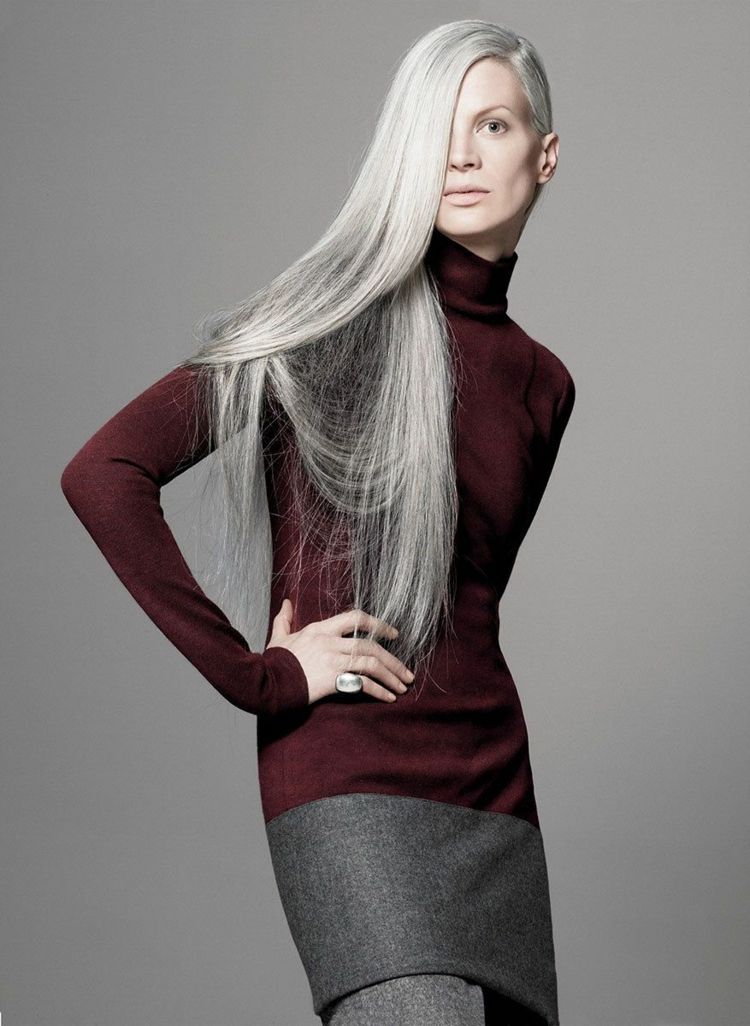 hårfärgtrender 2017-silver-grå-modern-poloklänning