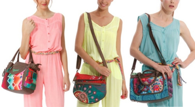 Desigual-mångfärgade handväskor-med-axelremmar