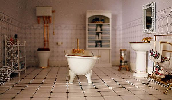 idéer-badrum-uppdatera-fristående-bad-klinkergolv
