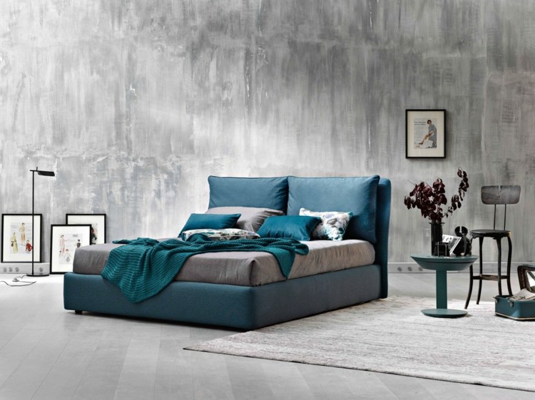säng-sovrum-frisyr-modell-färg-blå-grå-inspiration-bar-stol-bilder-turkos-filt-kuddar