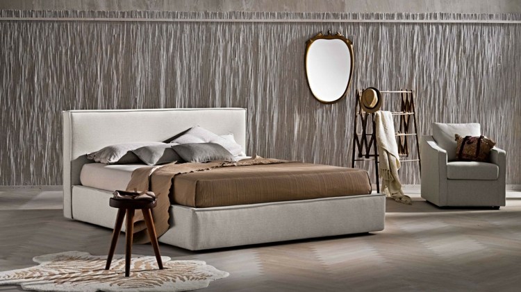 säng-sovrum-ipanema-väggbeklädnad-pall-monokrom-beige-accent
