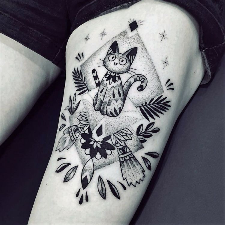 blackwork-tattoo-dotwork-cat-oriental-motiv-exotic-lekfulla-lår