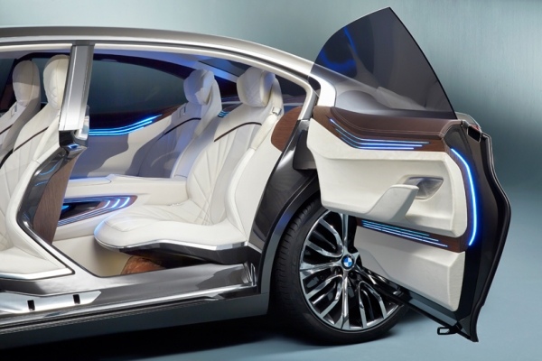 BMW Future Luxury -modell öppen dörr