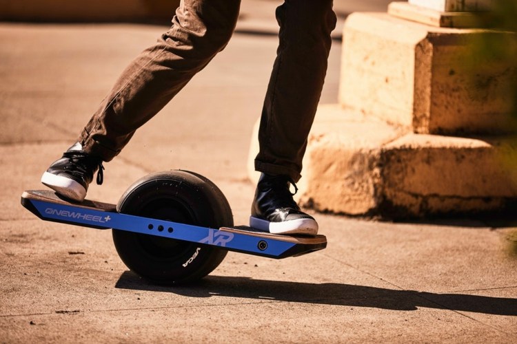 elektrisk skateboard onewheel plus xr innovativt batteridriven
