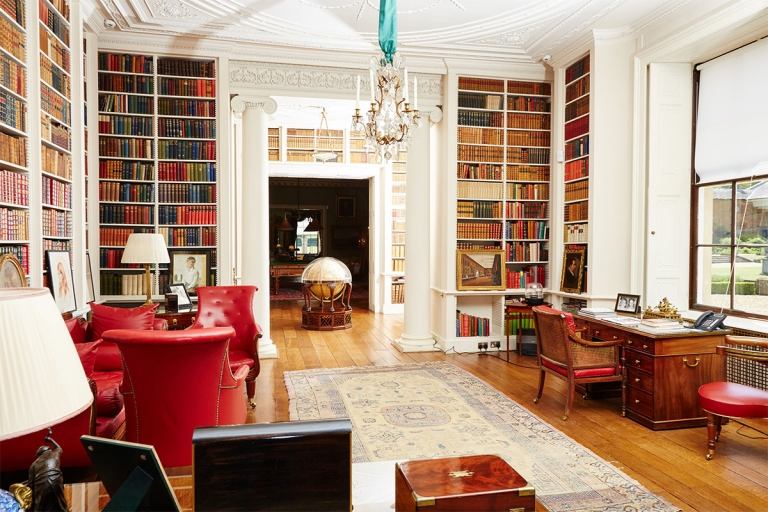 Prinsessan Dianas barndomshemresa Althorp House bibliotek glob trägolv