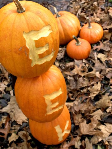 halloween pumpor carving bokstäver torn