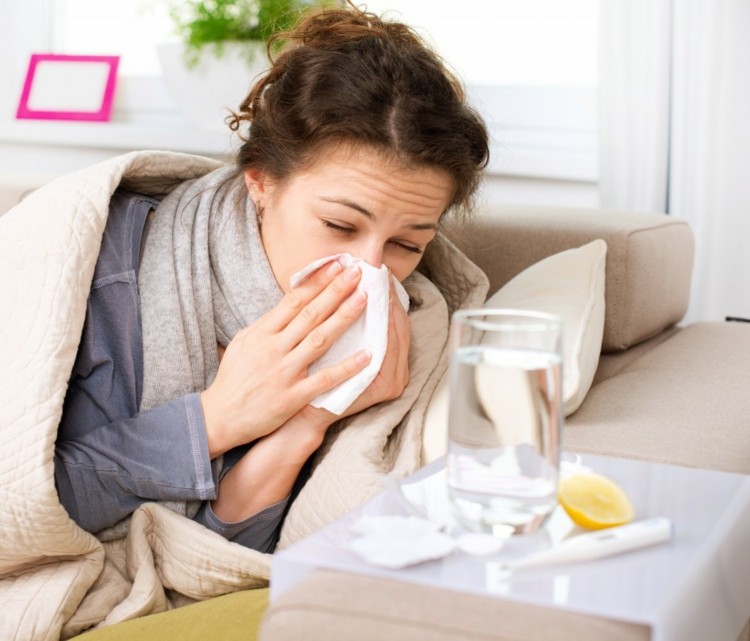 Stärk immunförsvaret förebyggande av sjukdomar mot influensa, förkylning och fall