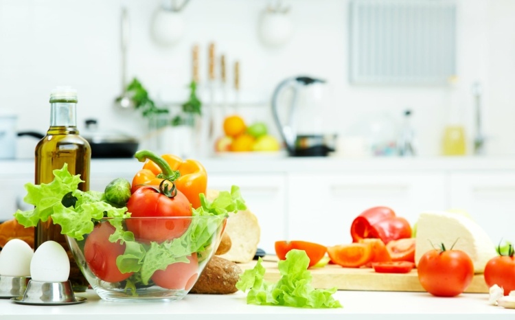 stärka immunsystemet kök-matlagning-grönsaker-rå-näringsrika