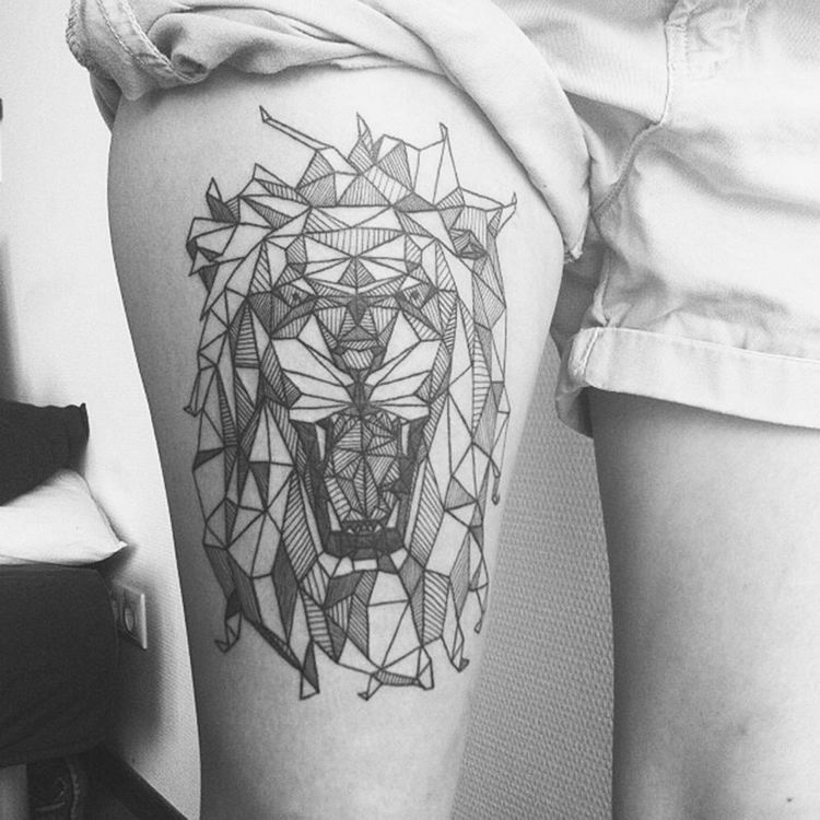 abstrakt vildkatt som tatuering vrålande lejon