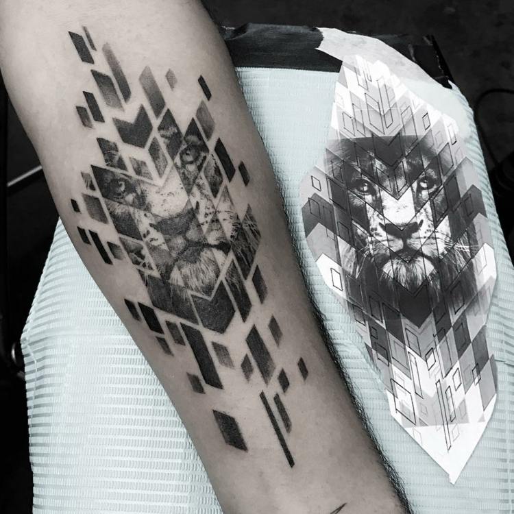 effektiv tatuering design abstrakt skärvor av lejon
