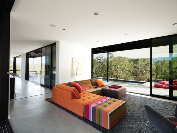 moderna prefabricerade hus Marmol Radziner california färgglada soffdesign