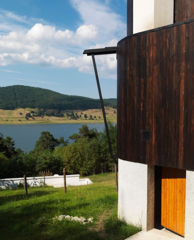 Batak Reservoir Bulgarien Simon gill Arkitekter Trädfasad villa modern design