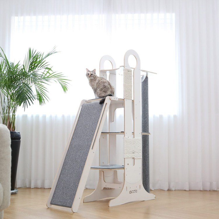 Katttornet modern plywood vitgrått med rutschkana