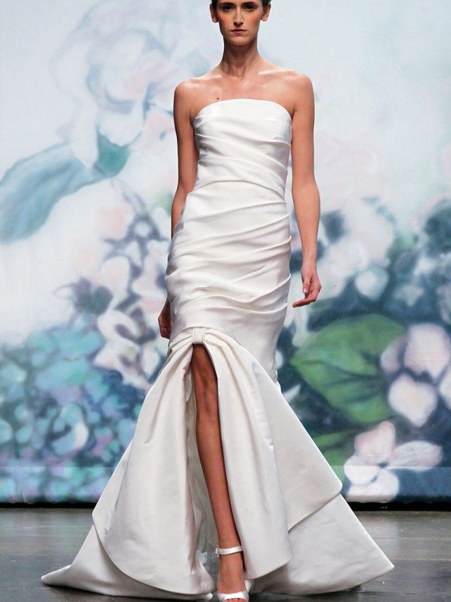 klänning-satin-asymmetrisk-brud-bröllop-mode