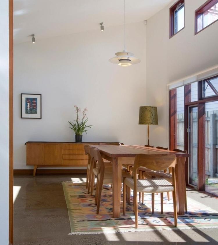 matbord-massivt trä-modern-design-rektangulärt-högt i tak-50-talet