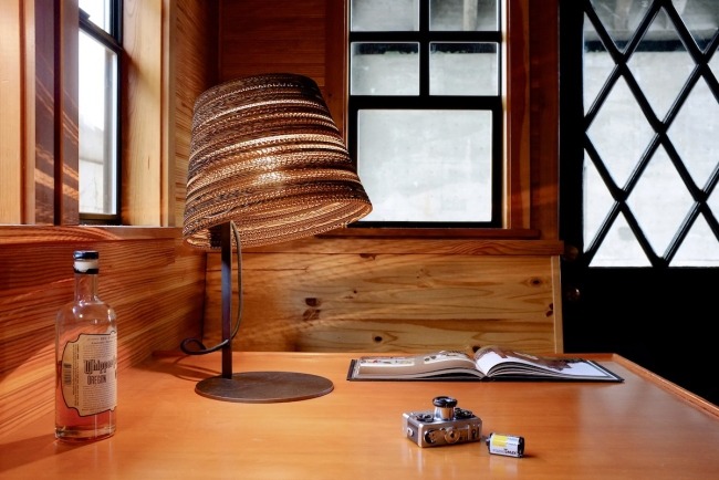 skrivbordsbelysning tilt bordslampor design av gråbyxor