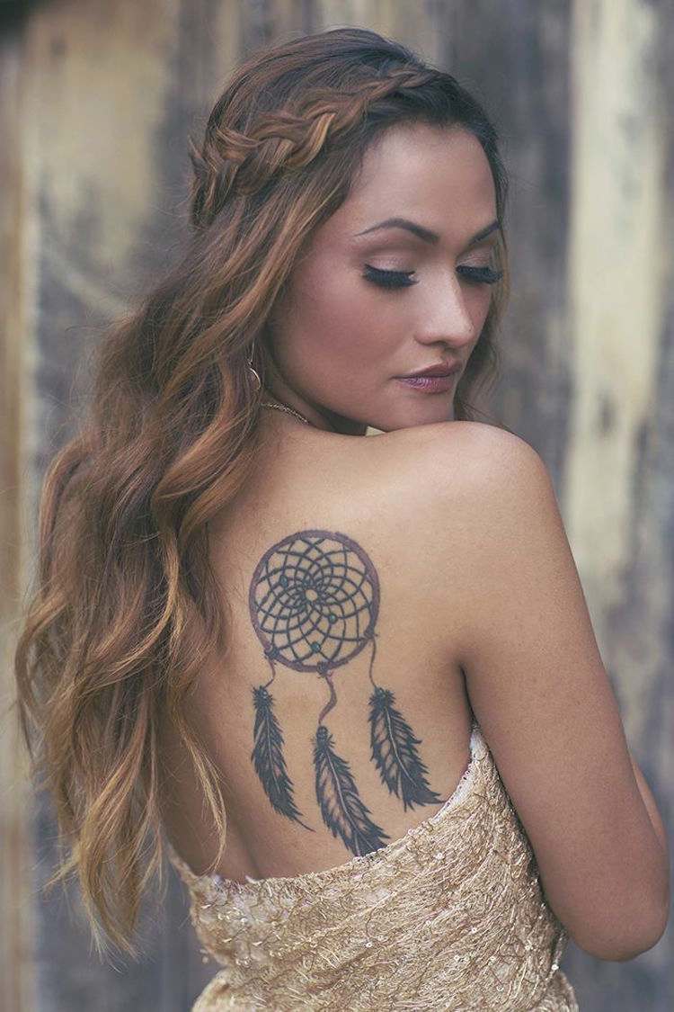 Drömfångare tatuering tillbaka stora tre fjädrar kvinna