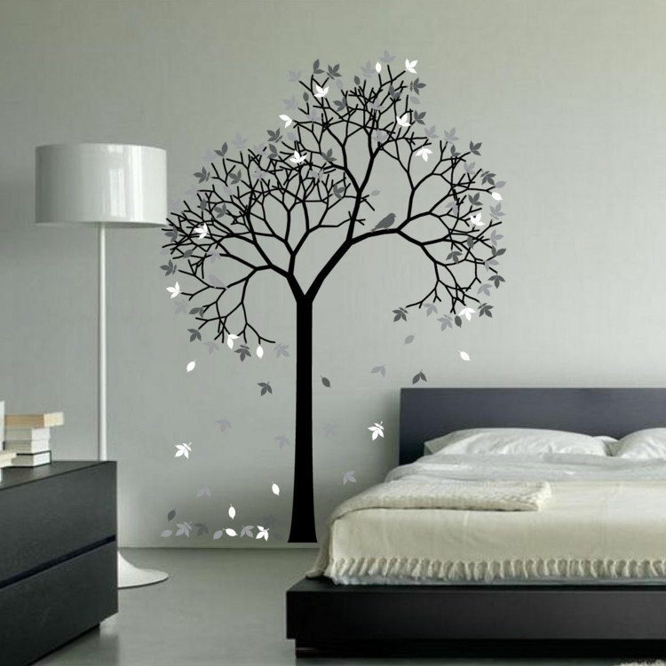 Väggdekal-sovrum-träd-moderna-blad-vit-grå-väggdekoration
