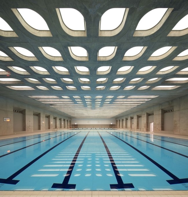 zaha hadid's swimming center london taklampor